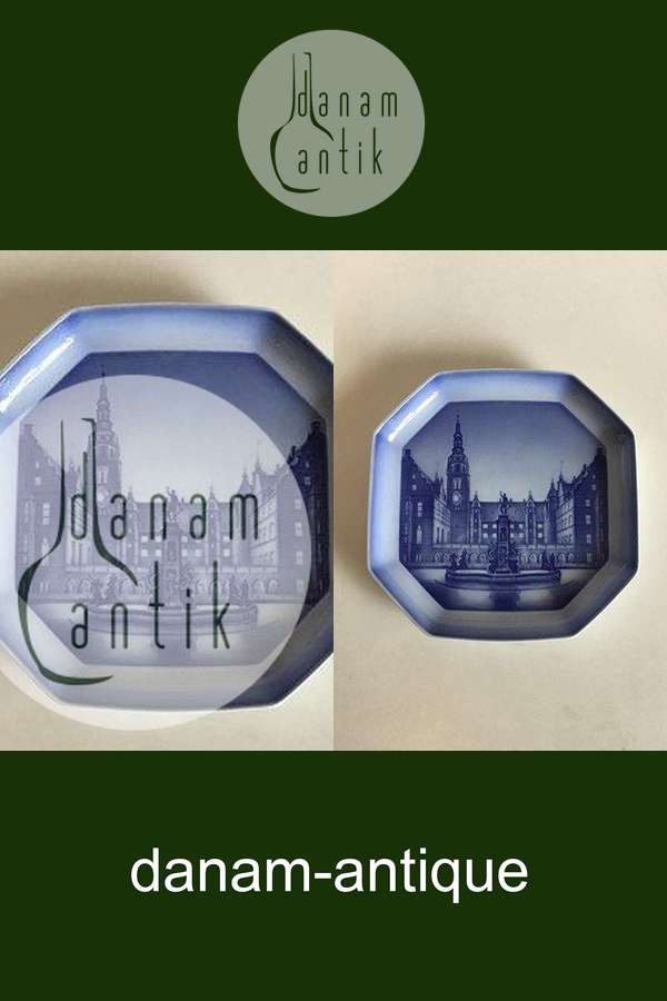 Bing og Grøndahl Alfabet Platte Frederiksborg Slot. Designet i 1933-1934 af Ove Larsen