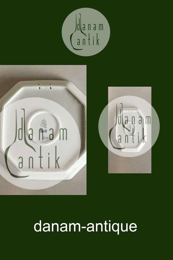 Bing og Grøndahl Alfabet Platte Børsen. Designet i 1933-1934 af Ove Larsen