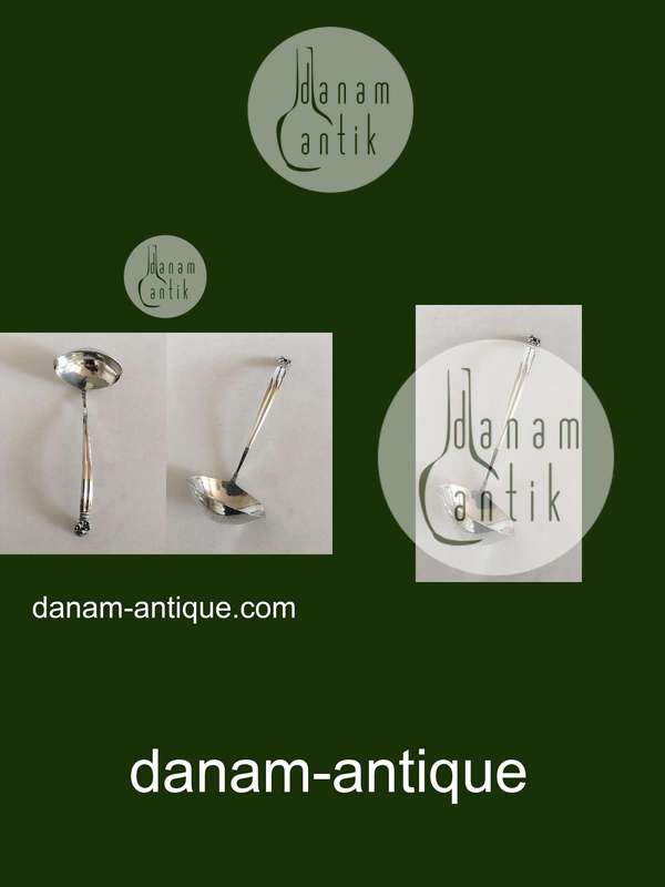 Georg Jensen Sterling Sølv Konge Sovseske med Kurvet Håndtag No 129