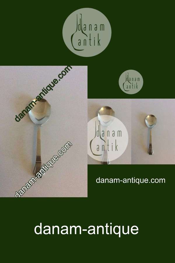 Georg Jensen Sterling Silver Relief Serveringsske No 115