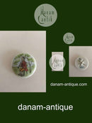 Royal Copenhagen Porzellanknopf mit handgemaltem Motiv eines Musikers