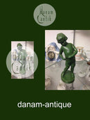 Ipsens Enke Grøn Figur af Dreng No 110