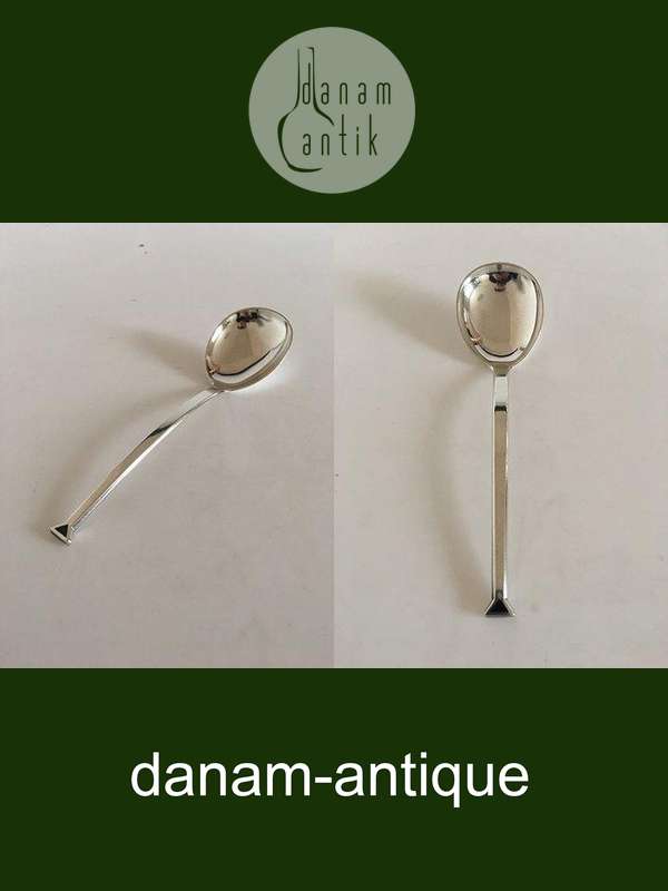 汉斯-汉森纯银服务勺，饰以黑玛瑙 卡尔-古斯塔夫-汉森