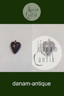 Gammelt rav vedhæng