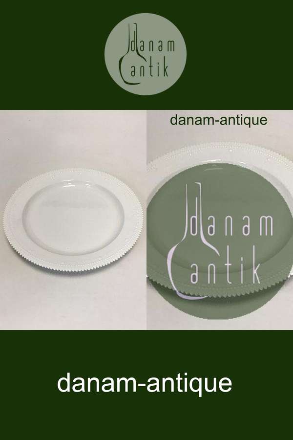 Royal Copenhagen Hvid Flora Danica Perlestel Rundt fad No 3524