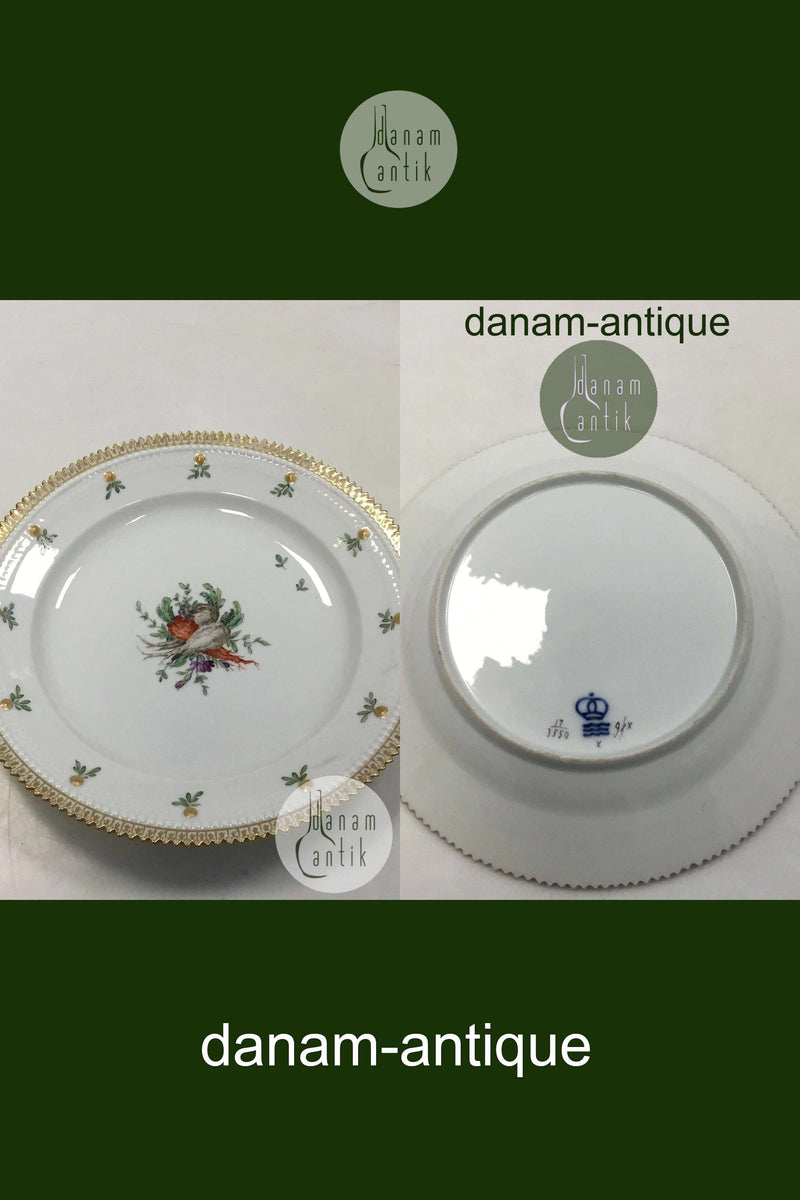 Royal Copenhagen Flora Danica Juliane Marie Frokosttallerken No 17/3550