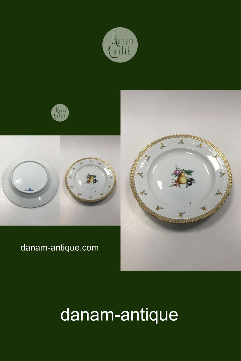 Royal Copenhagen Flora Danica Juliane Marie Middagstallerken No 17/3549