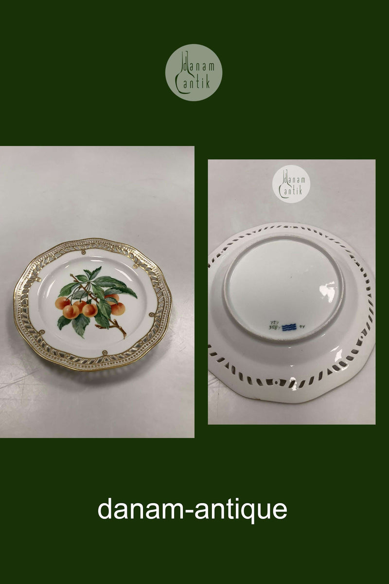 Royal Copenhagen Flora Danica Frugttallerken No 429/3584