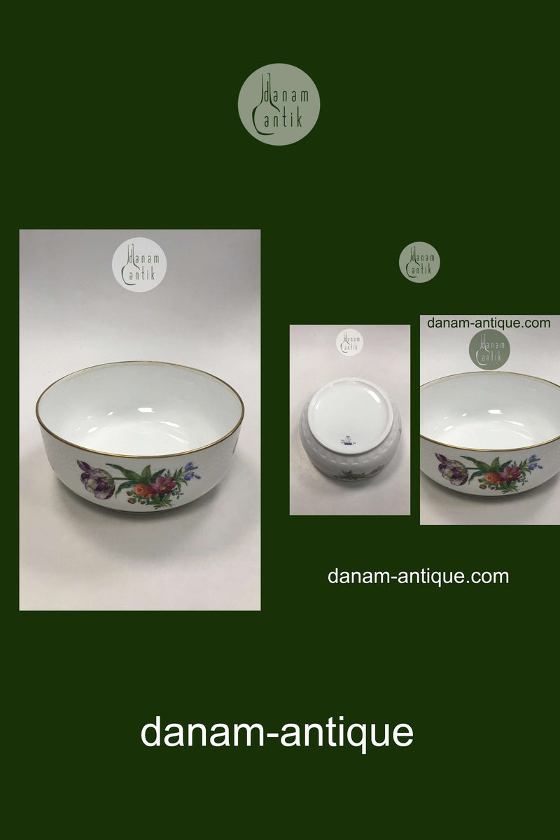 Royal Copenhagen Saxon Flower Light Bee Cell Large Bowl No 493/2049