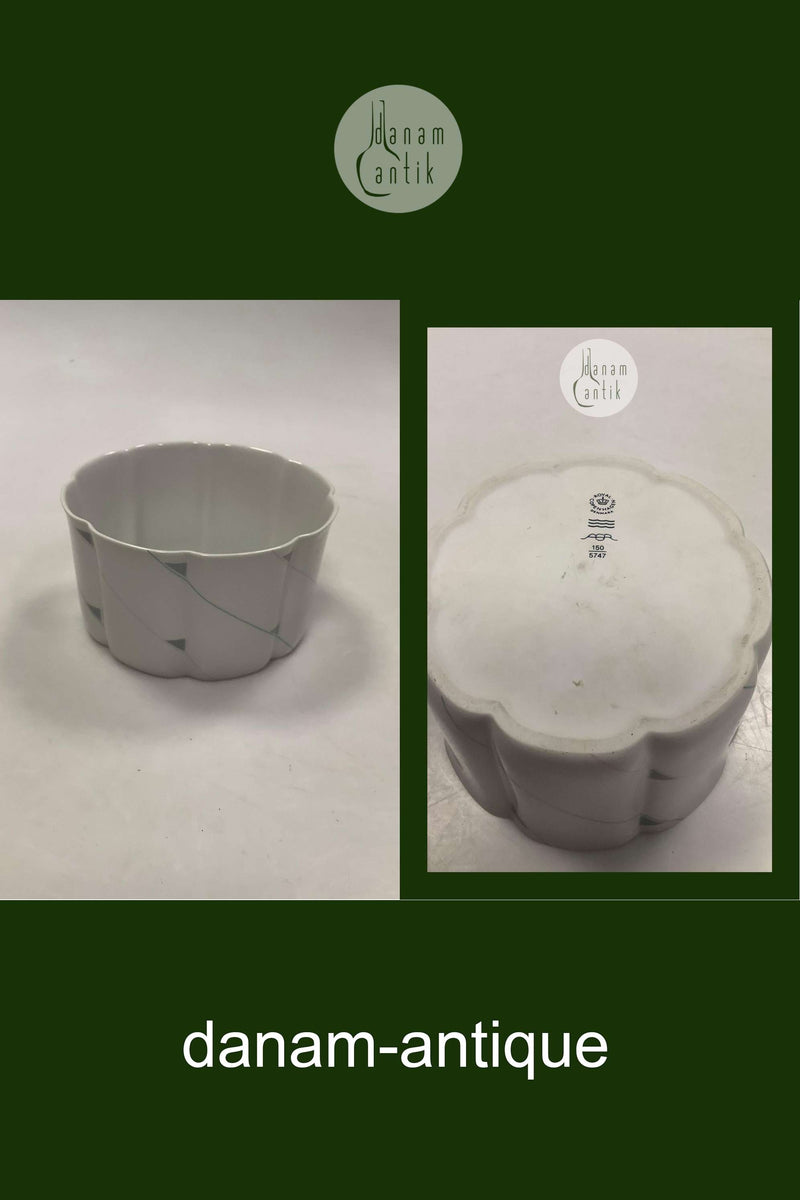 Royal Copenhagen Moderne Vase af Ann-Sofi Romme No 5747