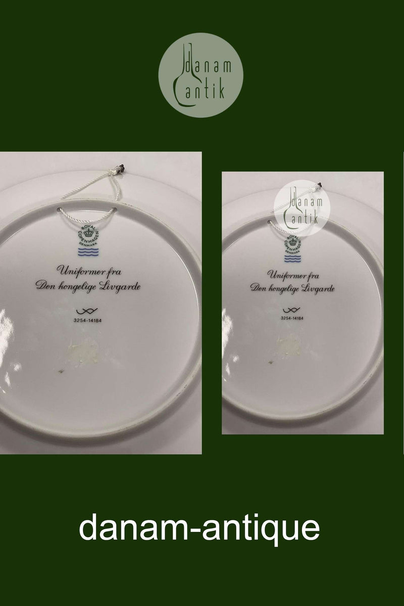 Royal Copenhagen platte uniformer fra Den Kongelige Livgarde 1848