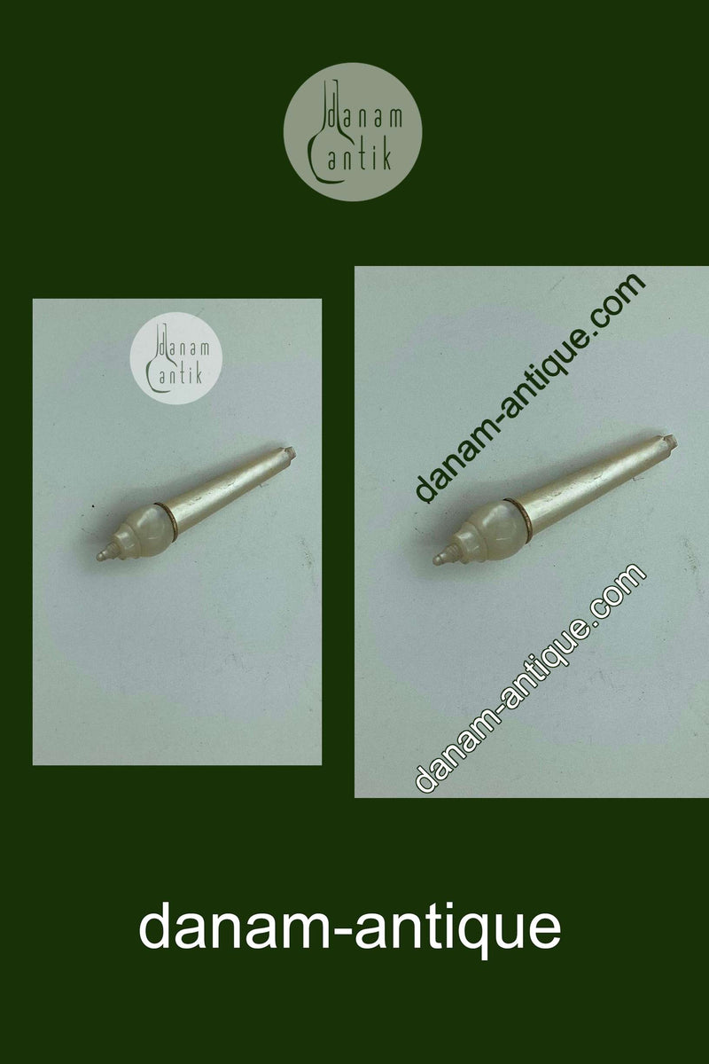 Lille nåleholder i perlemor fra ca. 1840