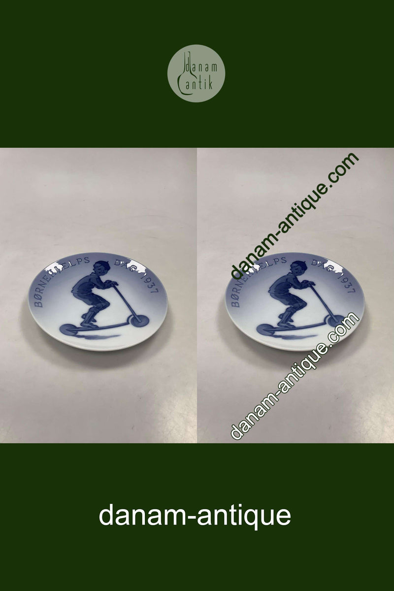 Royal Copenhagen Børnehjælpsdags Platte fra 1937