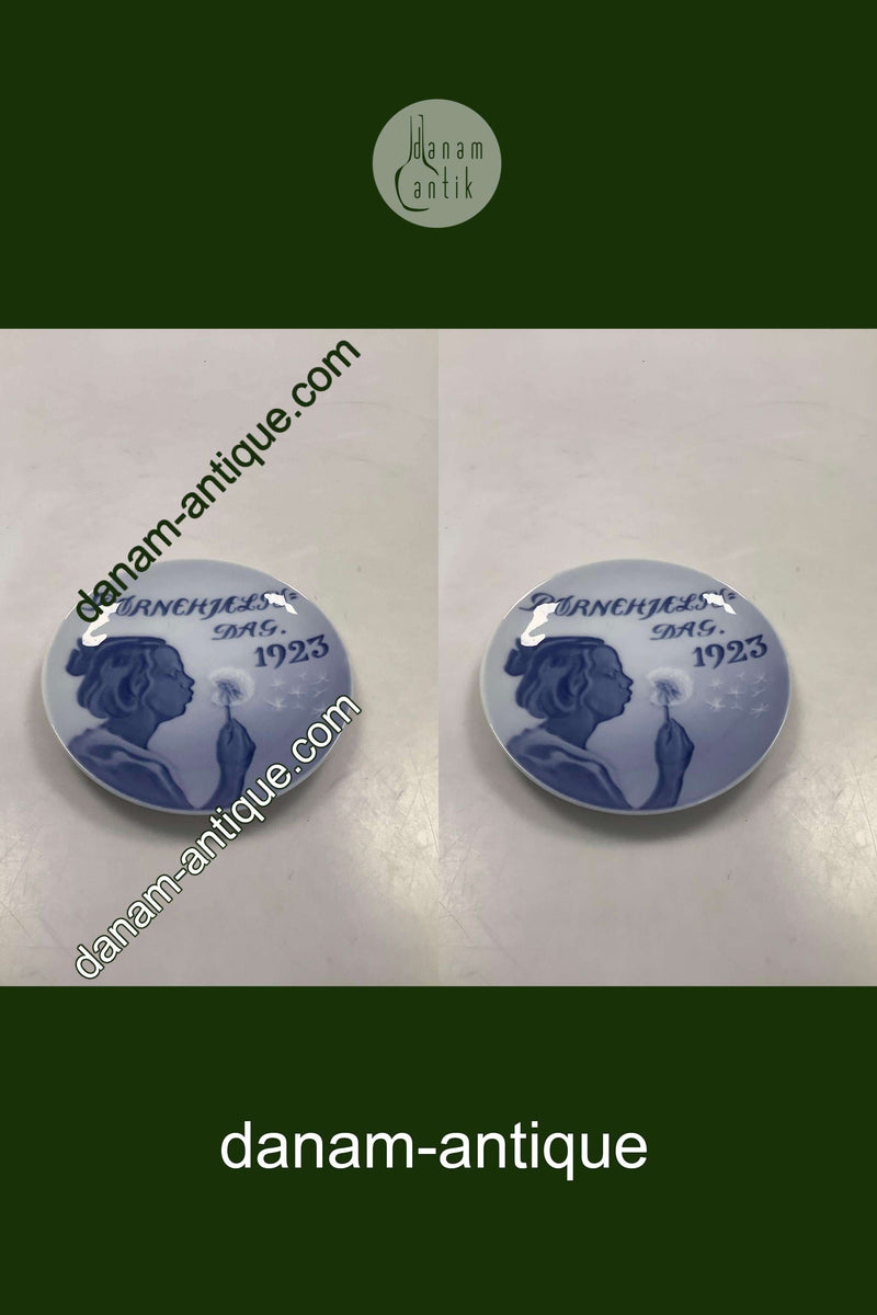 Royal Copenhagen Børnehjælpsdags Platte fra 1923