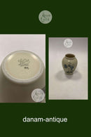 Lyngby Dänemark Porzellanvase in matter Glasur mit Blumen