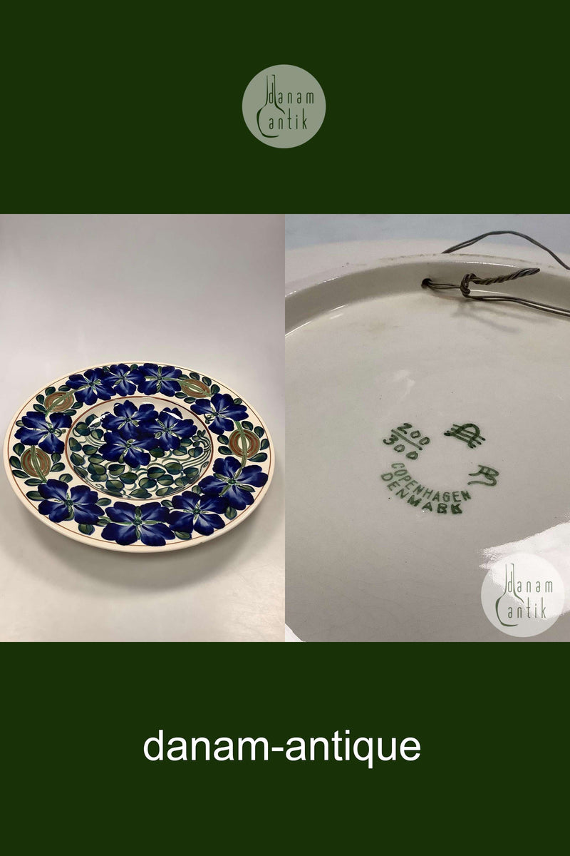 Aluminia Fajance Fad / Skål No 200/300 med Blomster motiv