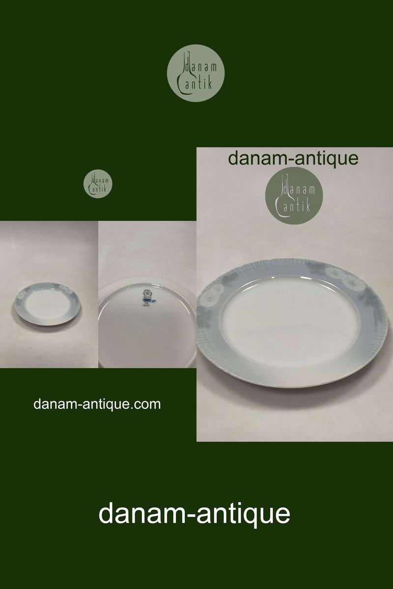 Royal Copenhagen / Kgl. Porcelæn Skærsommernatsdrøm Kagetallerken Lyseblå No 10051