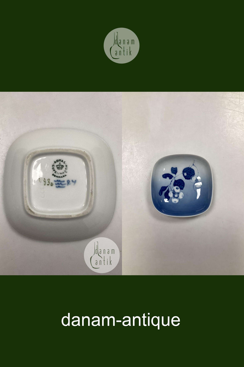 Royal Copenhagen Platter / Skål med Bær No 4930