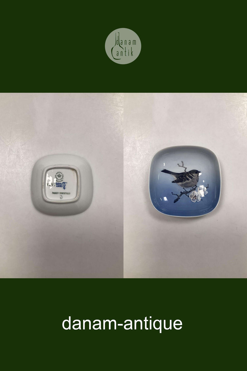 Royal Copenhagen Platte/Skål med Fugl No. 4857