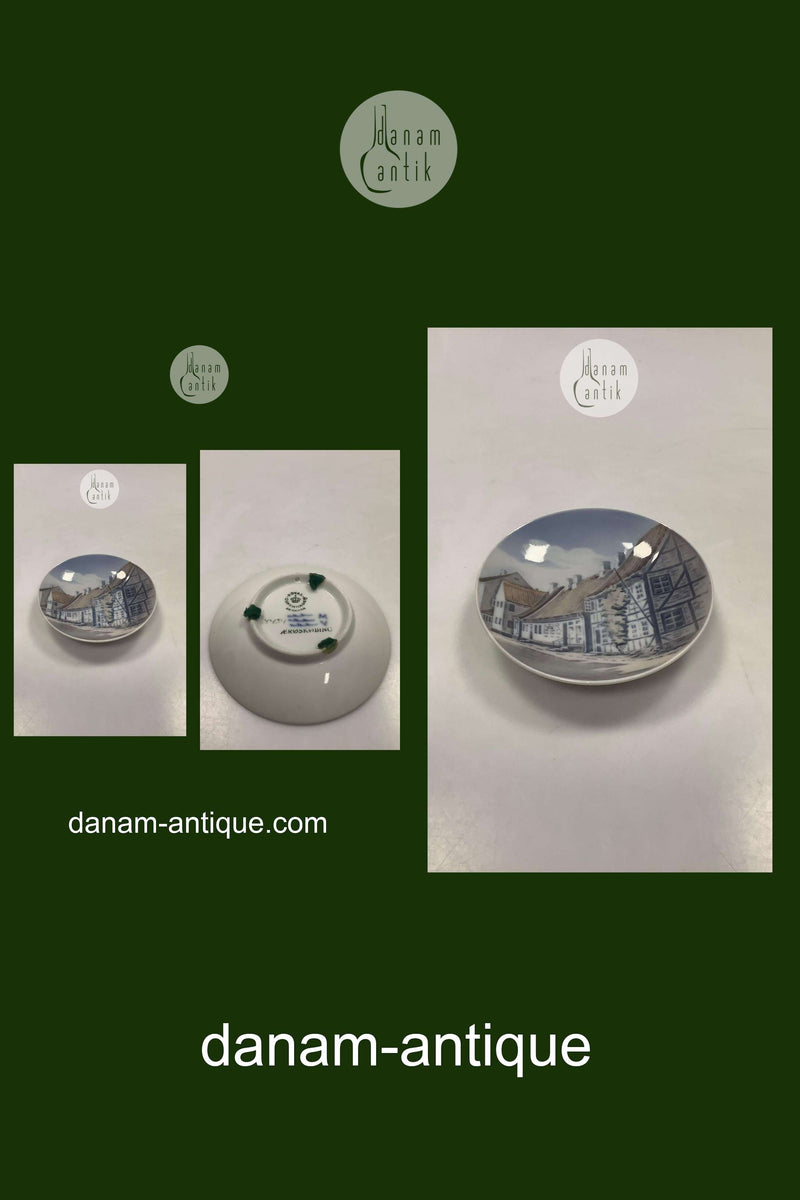 Royal Copenhagen Væg platte eller lille skål No 4434 -Ærøskøbing