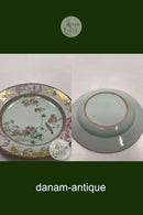 Smuk Kinesisk Tallerken Qianlong 1735-1795  Måler 23cm / 9.06 inch  Få enkelte kant afslag