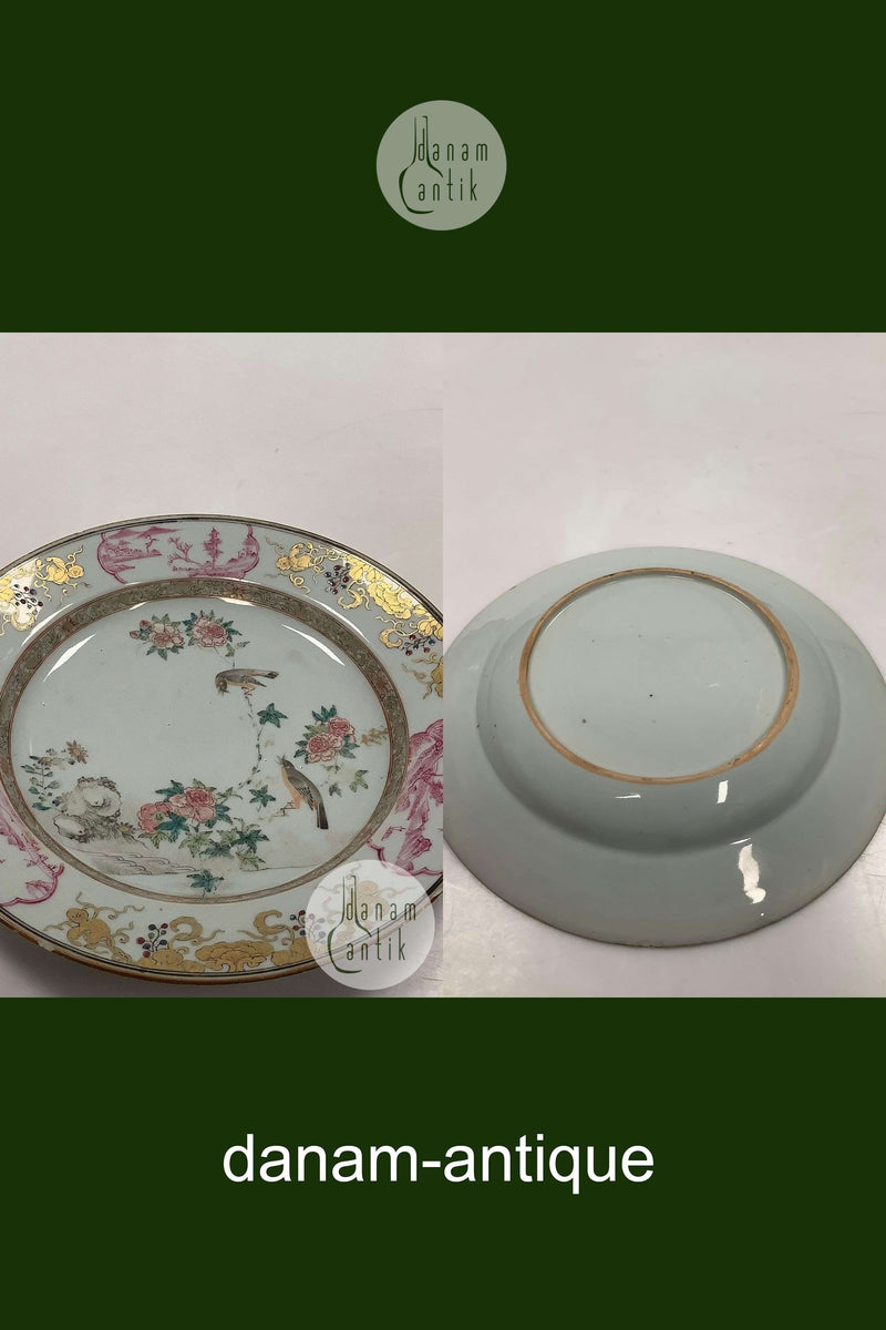 Smuk Kinesisk Tallerken Qianlong 1735-1795  Måler 23cm / 9.06 inch  Få enkelte kant afslag
