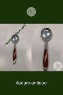 Dansk Ornamental Servingsske med skaft af Immitations Rav