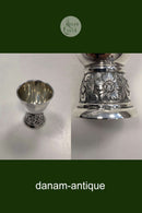 Æggebæger i sølv med ornamentik