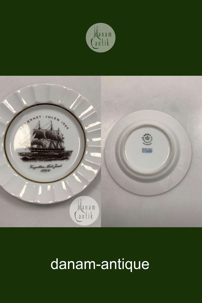 Royal Copenhagen / Aluminia Søværnets Juleplatte 1964