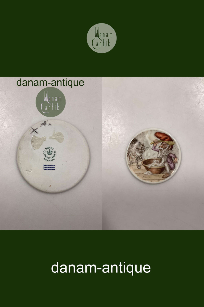 Royal Copenhagen Nisse Julestel Plaquette No.3