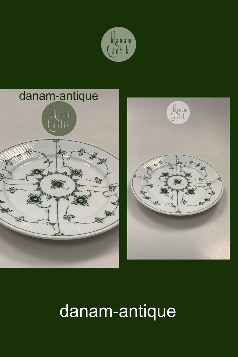 Royal Copenhagen Grøn Riflet Musselmalet Frokosttallerken No. 620