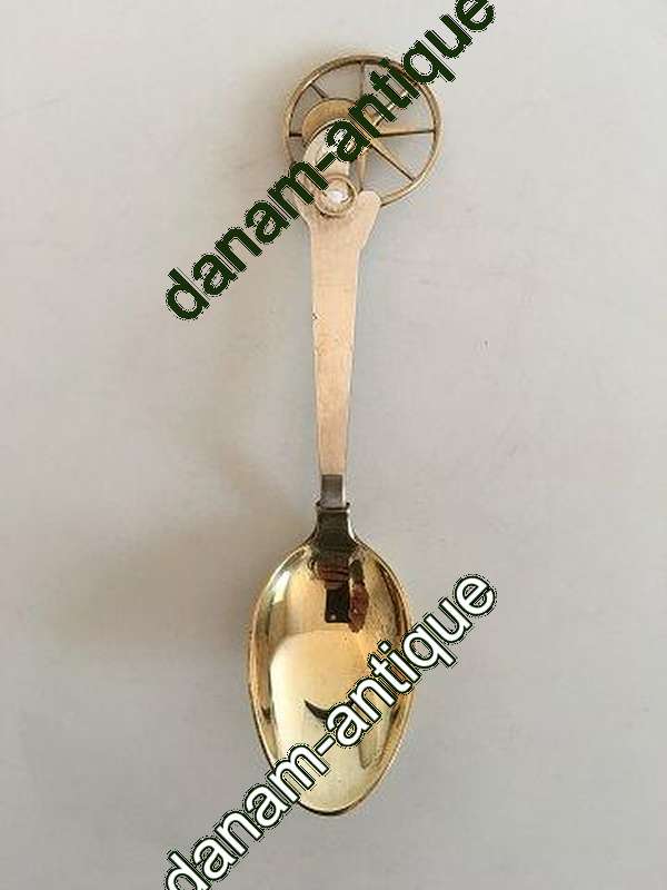 A. Michelsen 1942 Juleske Forgyldt Sterling Sølv med emalje.