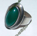 N.E. From 纯银戒指配绿宝石