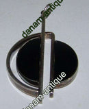 N.E. From ブラックストーン付きスターリングシルバー・ペンダント