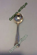 科尔阿特拉双胞胎三胞胎斑纹猫头鹰