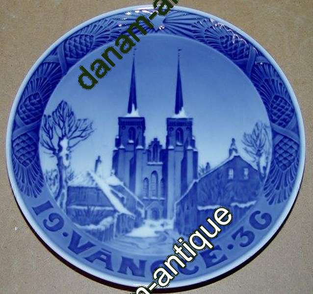 Royal Copenhagen Juleplatte fra 1936 med tjekkisk indskription "Vanoce"