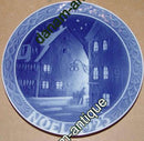 Royal Copenhagen Christmas Plate from 1925 with French inscription "Noel"
