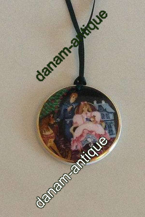 Royal Copenhagen Kære Familie Ornament fra 1995
