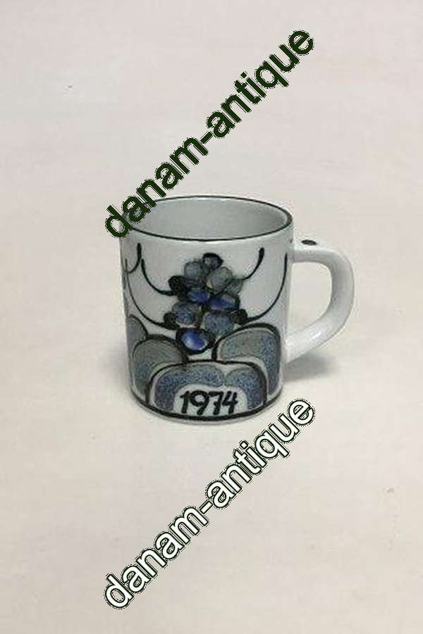 ⭐︎カーリー⭐︎  ロイヤルコペンハーゲン ロイヤルコペンハーゲン スモールイヤー マグ 1974