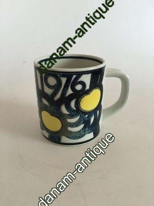ロイヤルコペンハーゲン ラージイヤーマグカップ 1976．