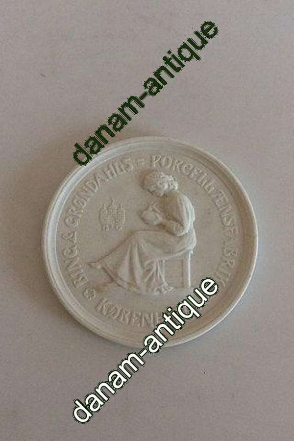 Bing & Grøndahl Forhandler skilt i Bisque.