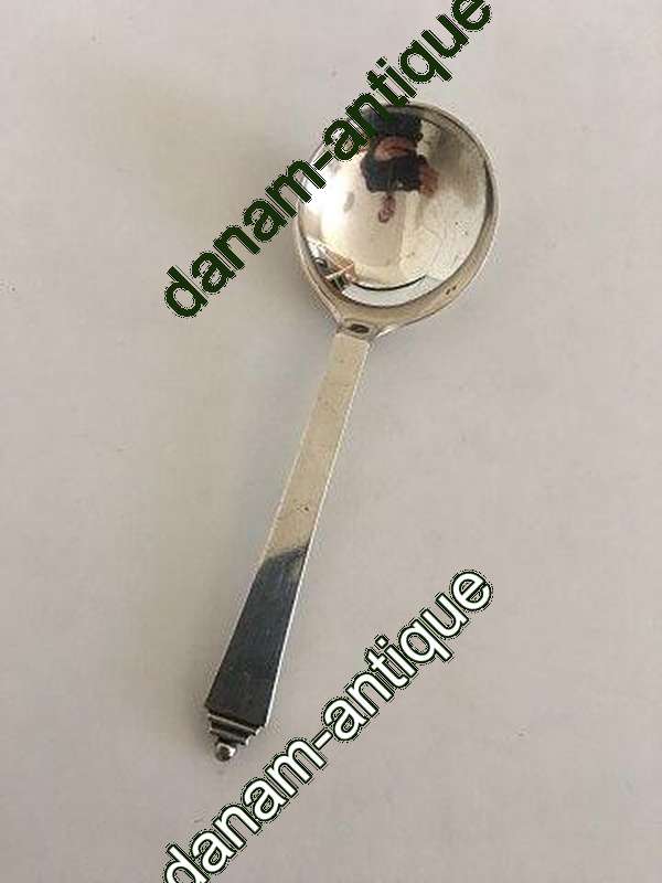 Georg Jensen ピラミッド型スターリングシルバー製ブイヨンスプーン No 053