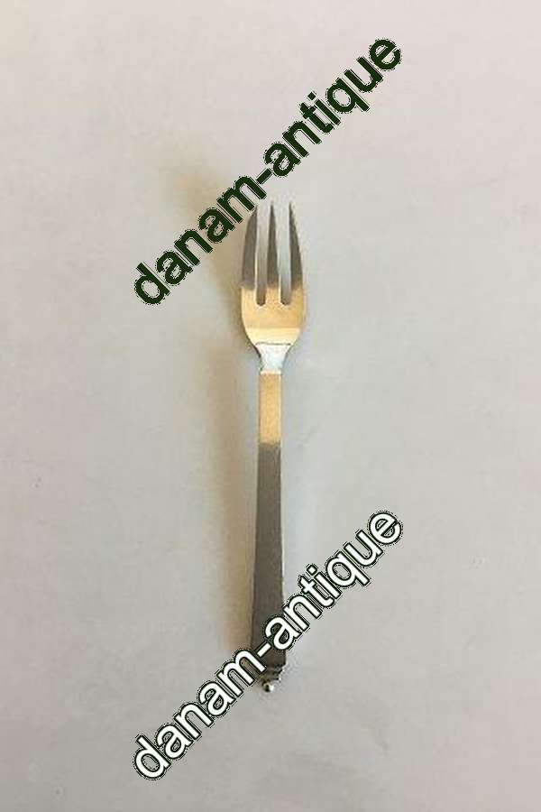 Georg Jensen Sterling Silver ピラミッド型ケーキフォーク No 043