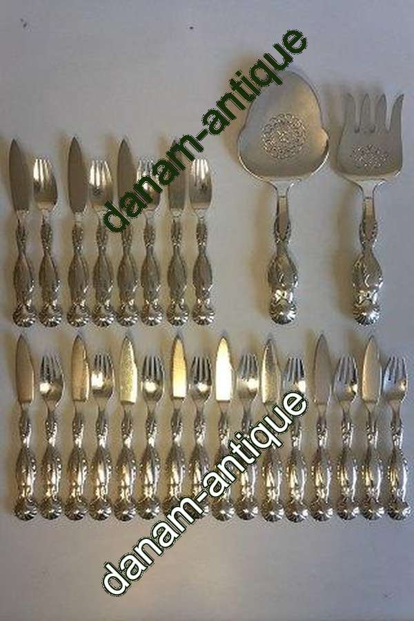 Georg Jensen Sterling sølv Fiskebestik model 55. Sæt til 12 personer med tilhørende serveringssæt