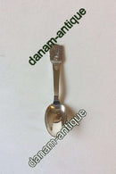 H.C.アンデルセン フェアリーテイル スプーン（シルバー）。剣の棒を持った少女。