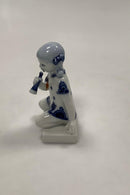 Royal Copenhagen Musselmalet Riflet Figur Pige med Trumpet No 4796 - Danam Antik