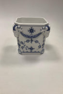 Royal Copenhagen Musselmalet Riflet Urtepotteskjuler med gedebukkehoveder No 124 - Danam Antik