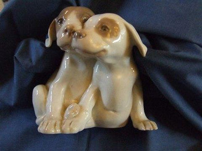 ロイヤルコペンハーゲン イヤーフィギュリンポインターパピーズ ロイヤルコペンハーゲン 2000 イヤーフィギュリンポインターパピー仔犬