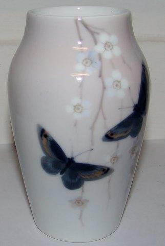Royal Copenhagen Art Nouveau Vase No 1528/88b - Danam Antik