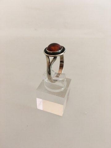 N.E. From Sterling Sølv Ring med Rav - Danam Antik